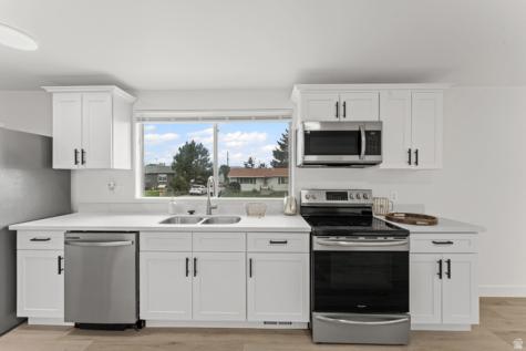 372 N Overland E Tooele UT 84074