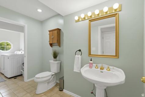 581 E Compass Circle N North Salt Lake UT 84054