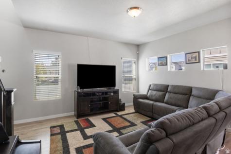 5155 E Rio Grande Way Eagle Mountain UT 84005