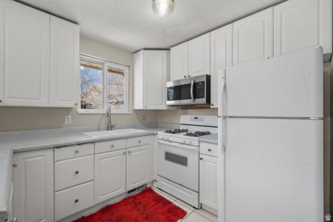 876 E Chariot Drive Sandy UT 84094