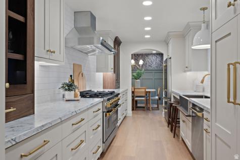 4695 S Sycamore Holladay UT 84117