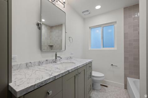 4695 S Sycamore Holladay UT 84117