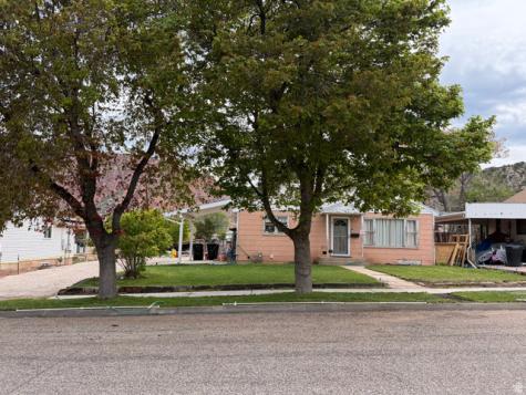299 S 300 E Cedar City UT 84720