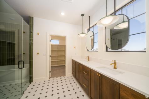881 E 100 N Hyde Park UT 84318