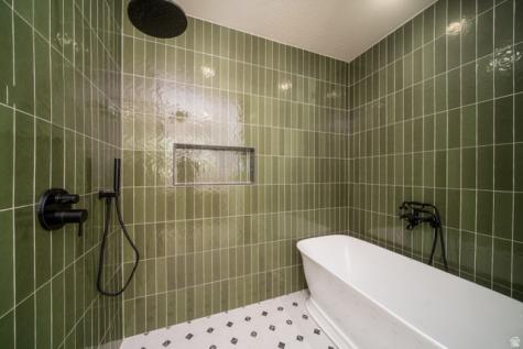 881 E 100 N Hyde Park UT 84318