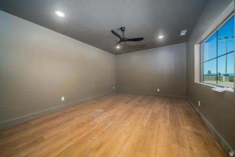 881 E 100 N Hyde Park UT 84318