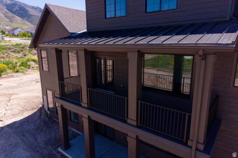 881 E 100 N Hyde Park UT 84318