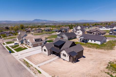 881 E 100 N Hyde Park UT 84318