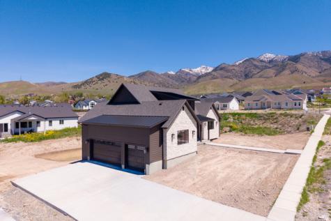 881 E 100 N Hyde Park UT 84318