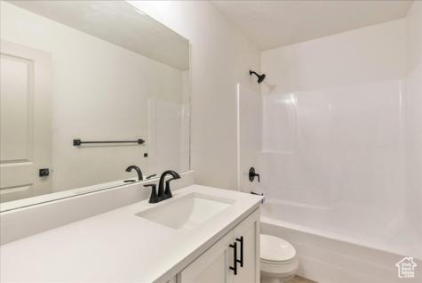 2329 E Woodbury Lane Eagle Mountain UT 84005
