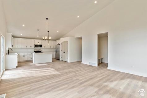 2329 E Woodbury Lane Eagle Mountain UT 84005