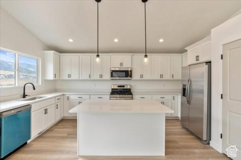 2329 E Woodbury Lane Eagle Mountain UT 84005