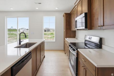 1380 S 110 W Tremonton UT 84337