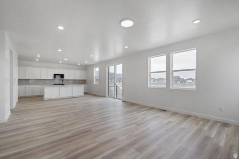 372 E Clear Granite Way Eagle Mountain UT 84005