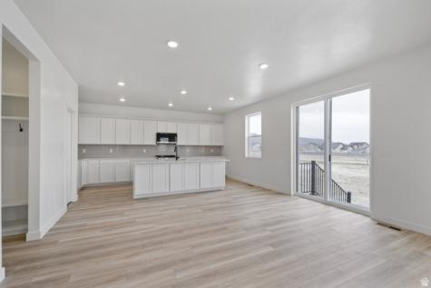 372 E Clear Granite Way Eagle Mountain UT 84005