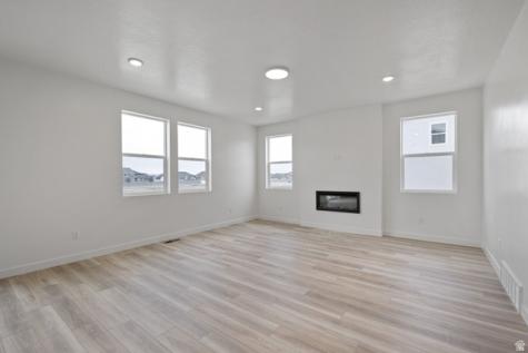 372 E Clear Granite Way Eagle Mountain UT 84005