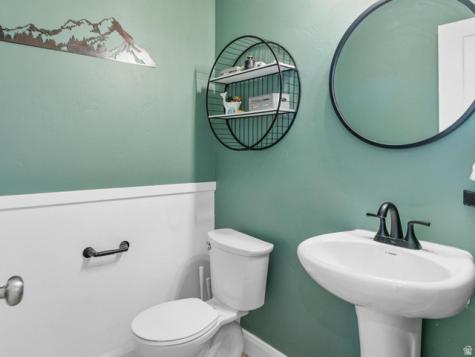 829 E 600 N Hyde Park UT 84318