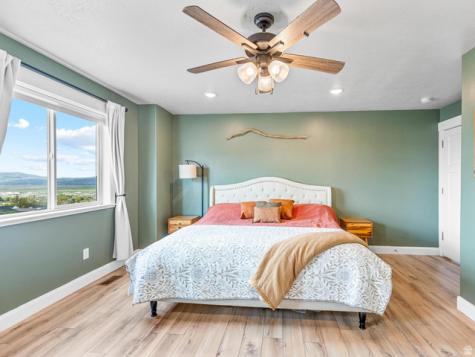 829 E 600 N Hyde Park UT 84318