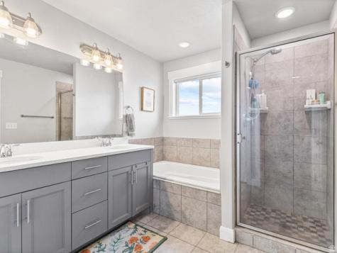 829 E 600 N Hyde Park UT 84318