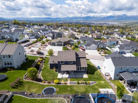 829 E 600 N Hyde Park UT 84318