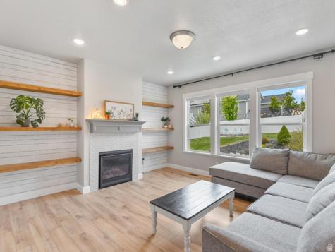 829 E 600 N Hyde Park UT 84318