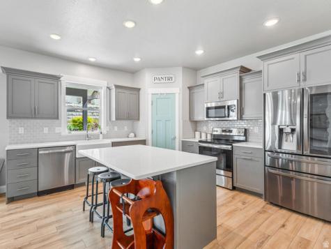 829 E 600 N Hyde Park UT 84318