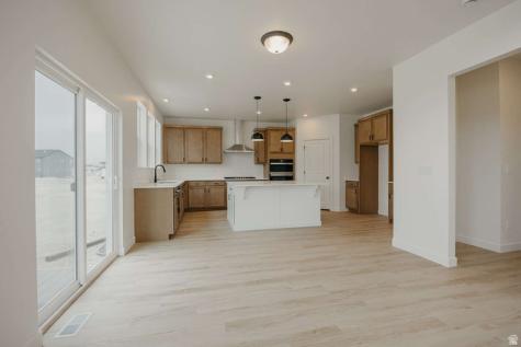 927 W Motor Vu Drive Riverdale UT 84405