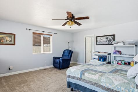 5222 N Tomahawk Drive Enoch UT 84721