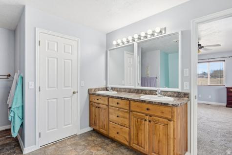5222 N Tomahawk Drive Enoch UT 84721