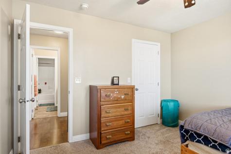 5222 N Tomahawk Drive Enoch UT 84721