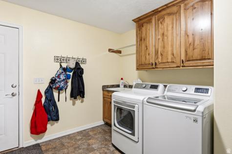5222 N Tomahawk Drive Enoch UT 84721