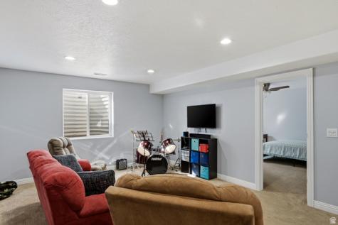 5222 N Tomahawk Drive Enoch UT 84721
