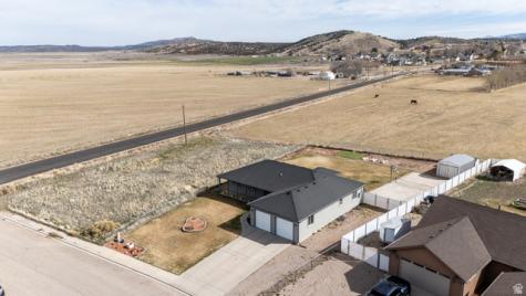 5222 N Tomahawk Drive Enoch UT 84721