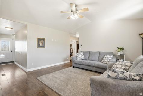 5222 N Tomahawk Drive Enoch UT 84721