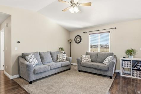5222 N Tomahawk Drive Enoch UT 84721
