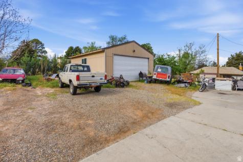 1290 E 100 S Springville UT 84663