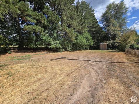 1700 E 3300 S Millcreek UT 84106
