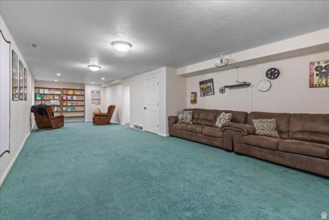 19 S 820 E Tooele UT 84074