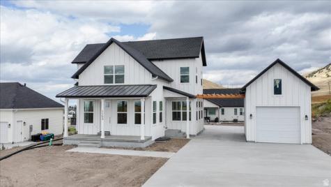 1153 E 160 N Hyde Park UT 84318