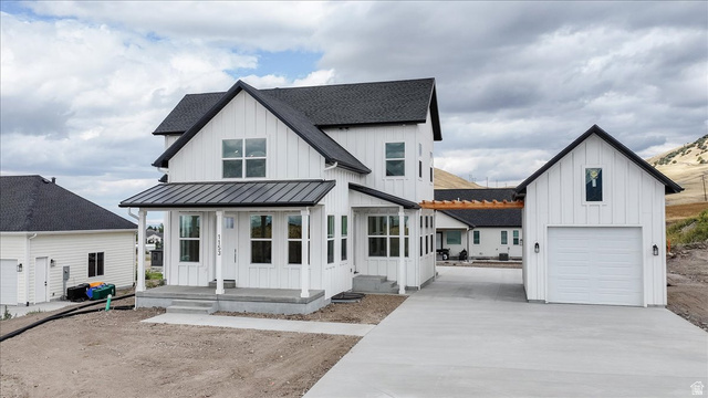 1153 E 160 N Hyde Park UT 84318