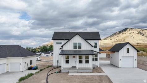 1153 E 160 N Hyde Park UT 84318