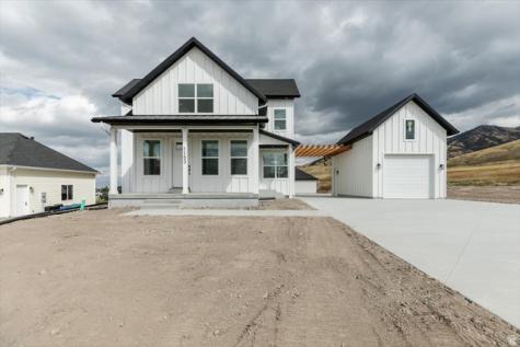 1153 E 160 N Hyde Park UT 84318
