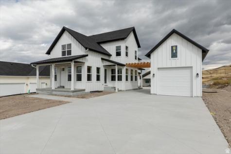 1153 E 160 N Hyde Park UT 84318