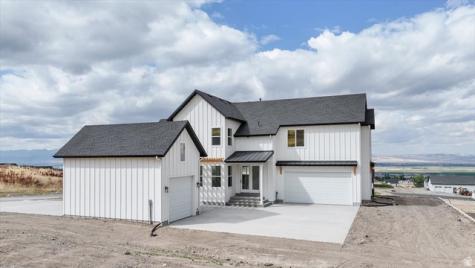 1153 E 160 N Hyde Park UT 84318