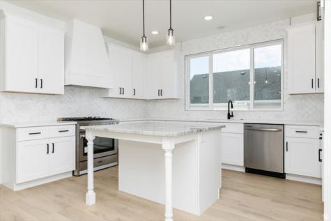 1153 E 160 N Hyde Park UT 84318