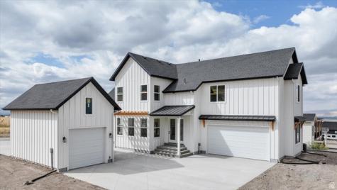 1153 E 160 N Hyde Park UT 84318