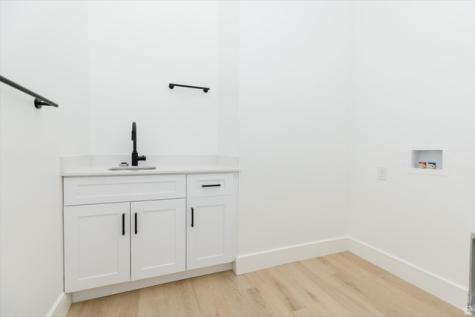 1153 E 160 N Hyde Park UT 84318
