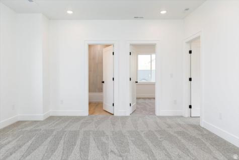 1153 E 160 N Hyde Park UT 84318