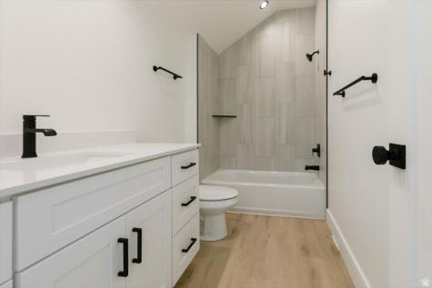 1153 E 160 N Hyde Park UT 84318