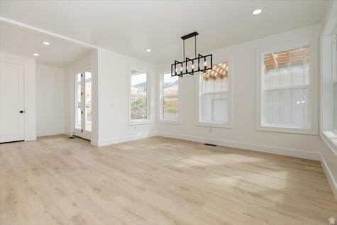 1153 E 160 N Hyde Park UT 84318